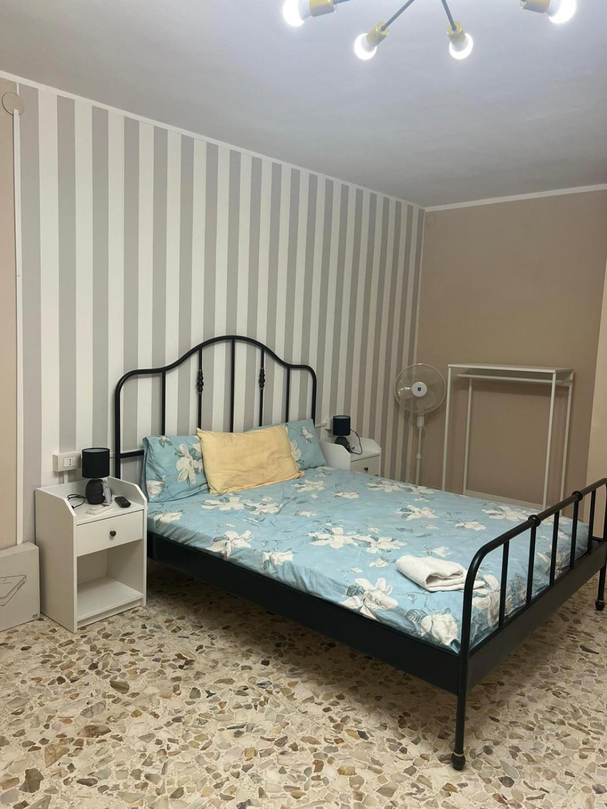 B&B Palazzo Veliero Al Castello Torre Maggiore מראה חיצוני תמונה